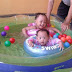 Berenang Menggunakan Kolam Renang Bayi Intime Kotak